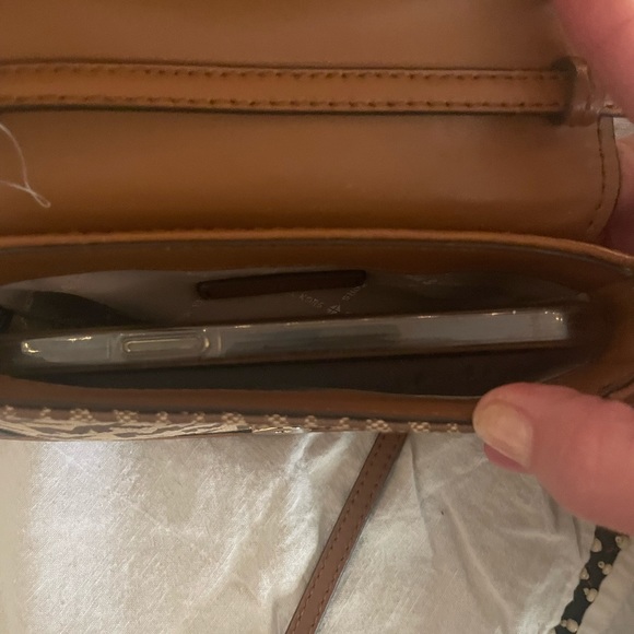 Michael Kors mini cross over bag - Picture 15 of 15